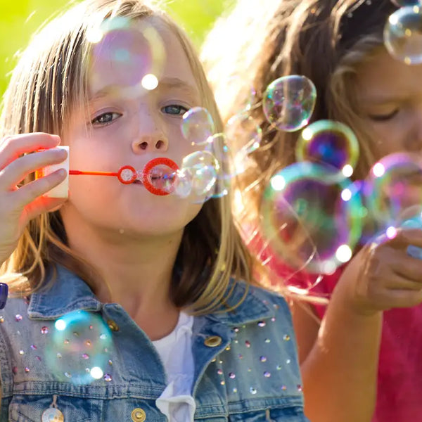 How to Make Bubbles at Home: Easy DIY Bubble Solution Recipes